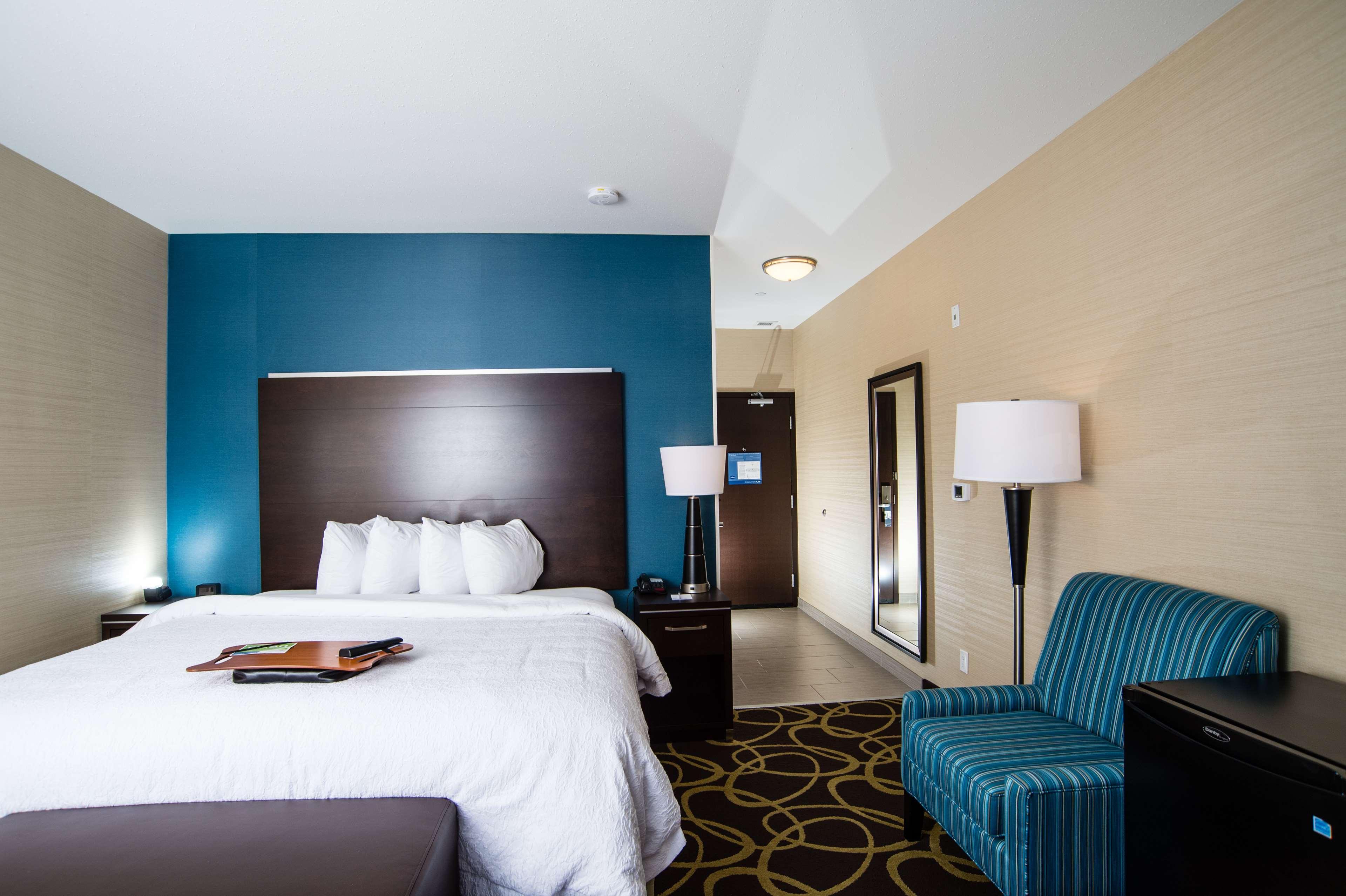 Hampton Inn & Suites East Gate Regina Buitenkant foto