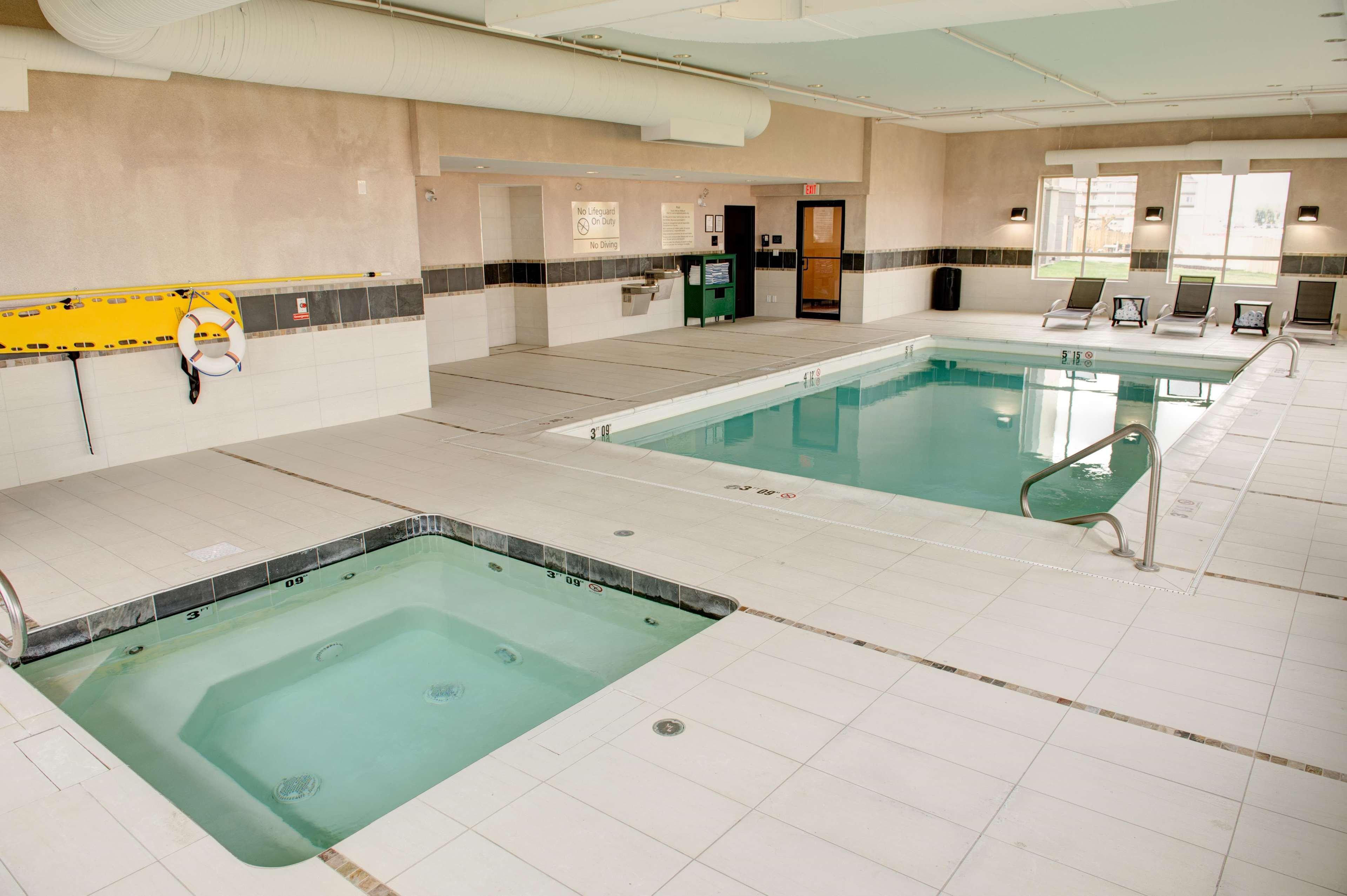 Hampton Inn & Suites East Gate Regina Buitenkant foto