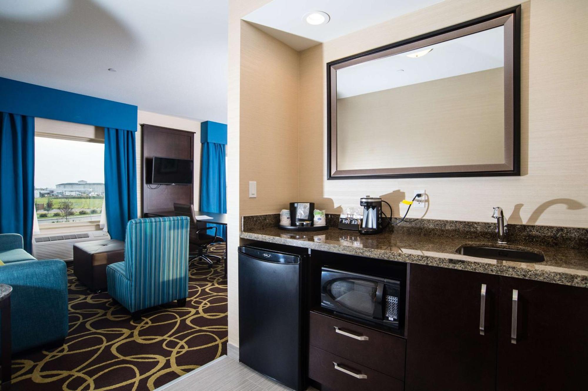 Hampton Inn & Suites East Gate Regina Buitenkant foto