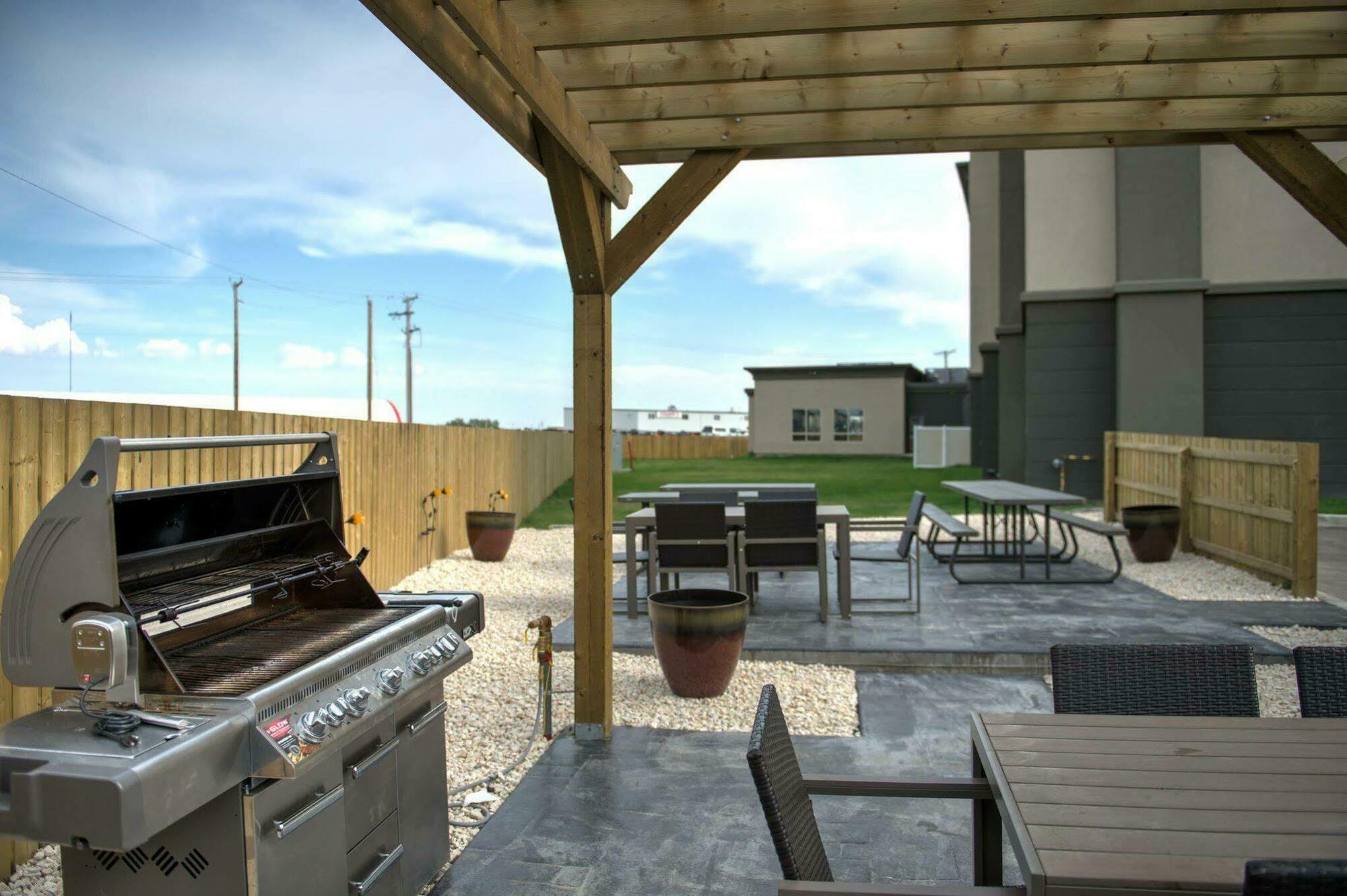 Hampton Inn & Suites East Gate Regina Buitenkant foto